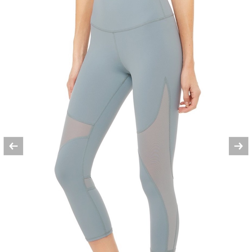 Alo yoga high waist coats Capri legging xs NWT